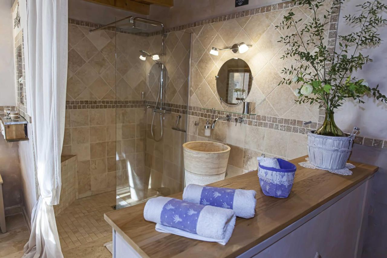 Bed and Breakfast Mas Des Rabasses Le Pontet  Exterior foto