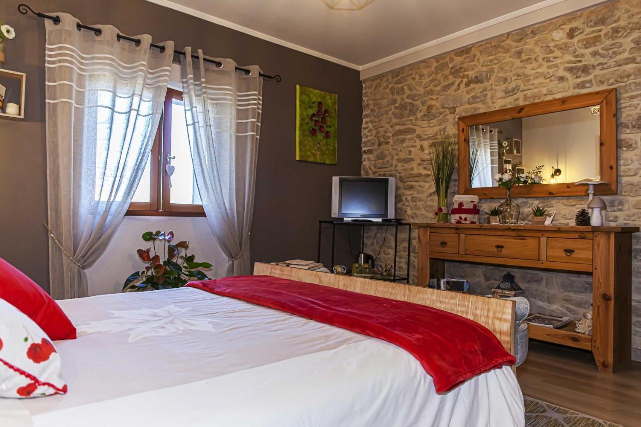 Bed and Breakfast Mas Des Rabasses Le Pontet  Exterior foto