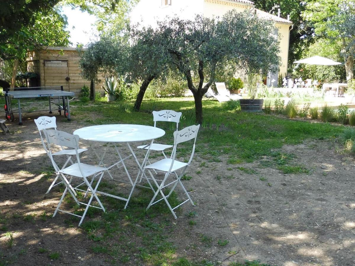 Bed and Breakfast Mas Des Rabasses Le Pontet  Exterior foto